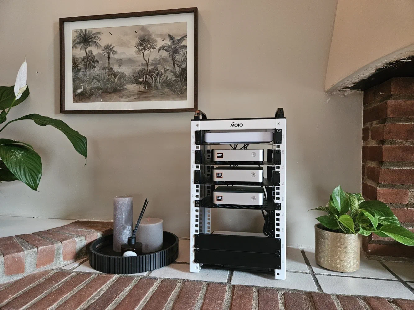 Homelab in the living room (the attempt)